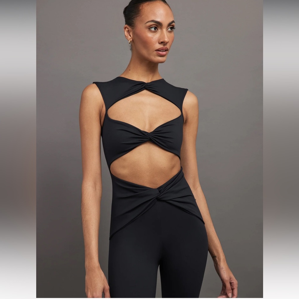 Port De Bras Lauren Active Suit